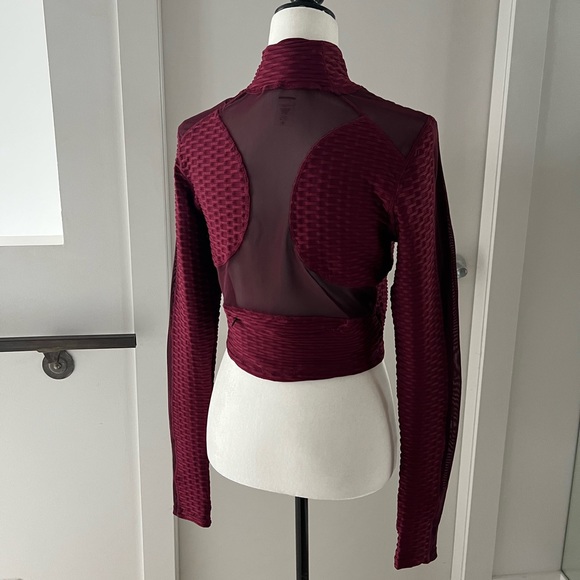 NWOT | Fashion Nova | Textured Crop Active Jacket | Small | Burgundy - Picture 7 of 12